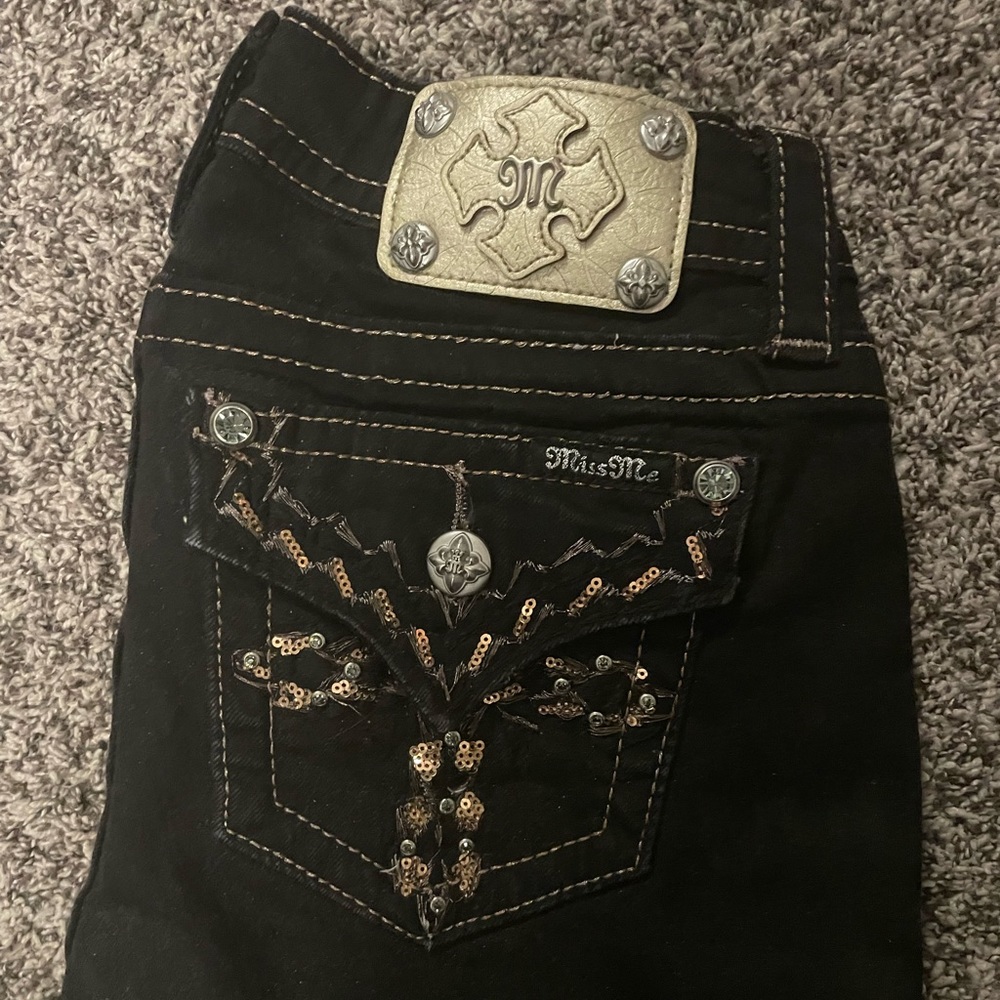 Miss Me brand womens/juniors jeans, size 26, dark denim, like new